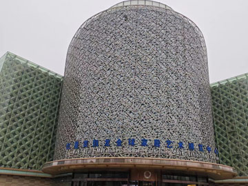 沈阳幕墙工程公司提供的幕墙安装服务概述